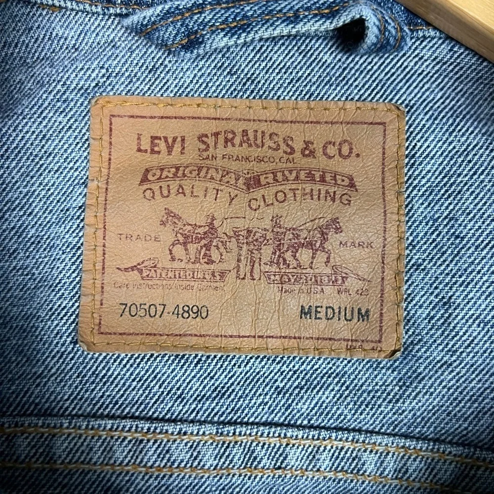 VTG 1995 Levi Blue Jean Jacket 70507 4890 Made USA Light Wash Denim Trucker M